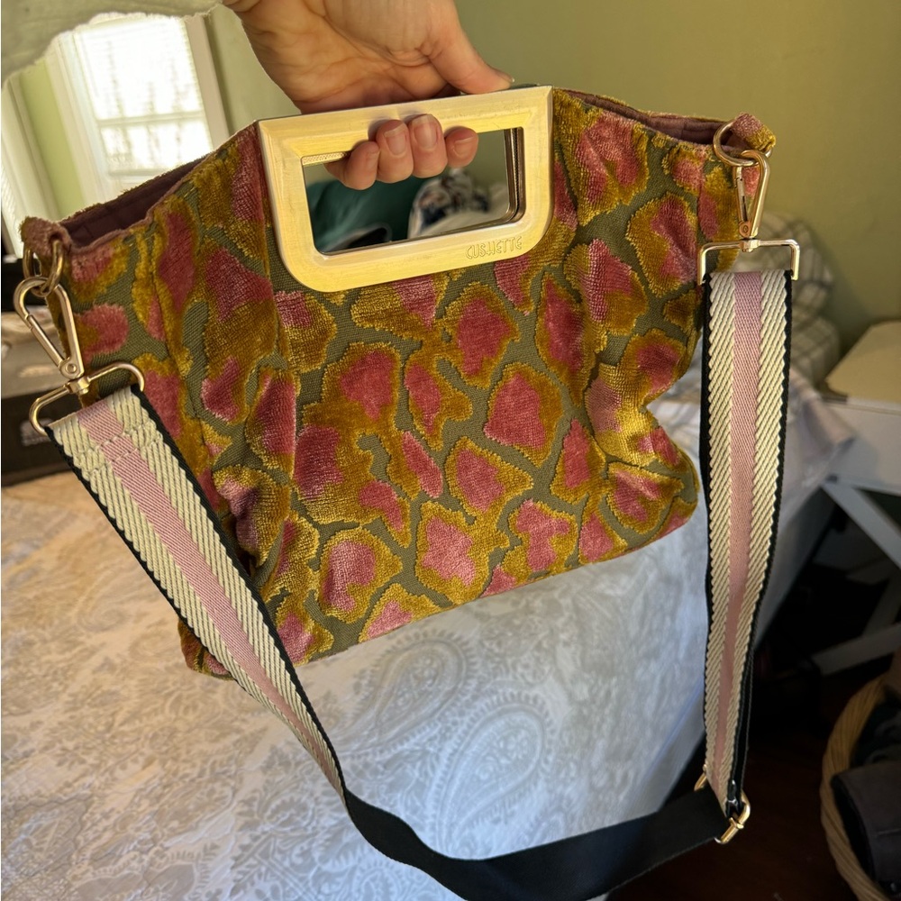 Cushette Jane Crossbody Bag- adjustable/removable strap- green/pink